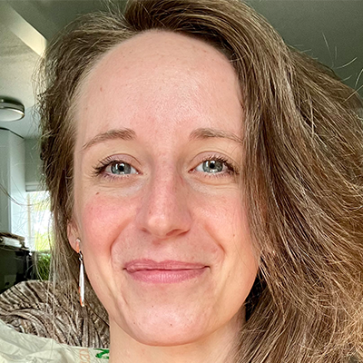 Headshot of massage therapist, Jess R., LMT